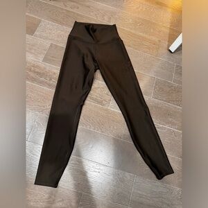 Alo Yoga 7/8 High-Waist Airlift Legging in Espresso